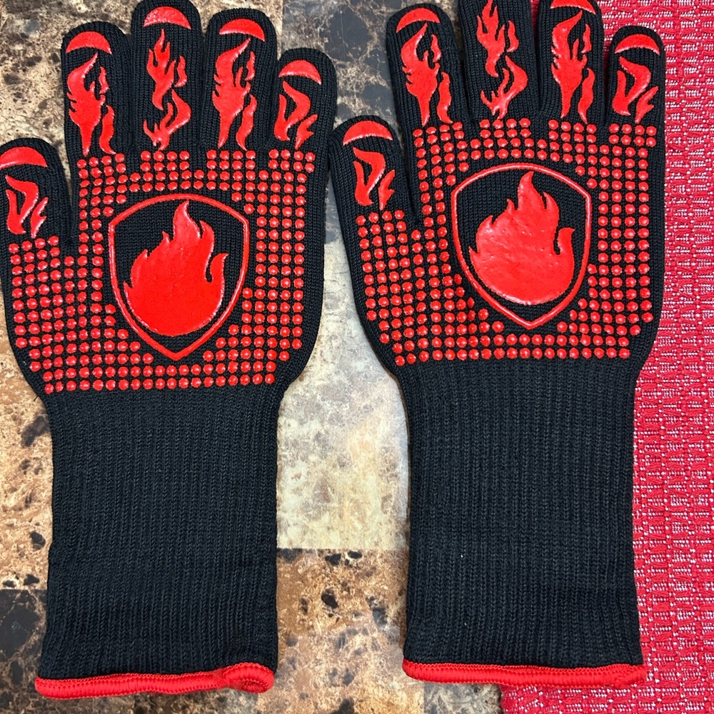 Black and Red Heat Resistant Gloves